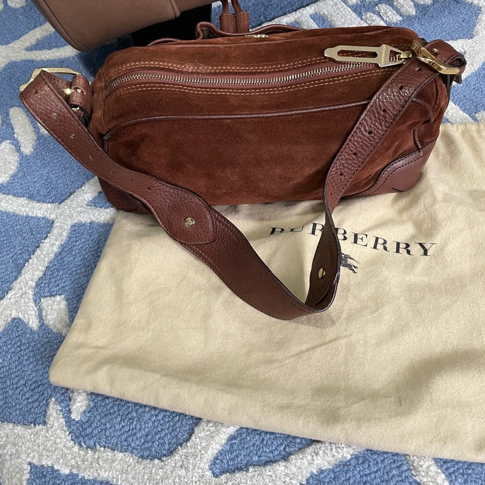 GORGEOUS LIKE NEW burberry brown suede shoulder bag - Picture 2 of 8
